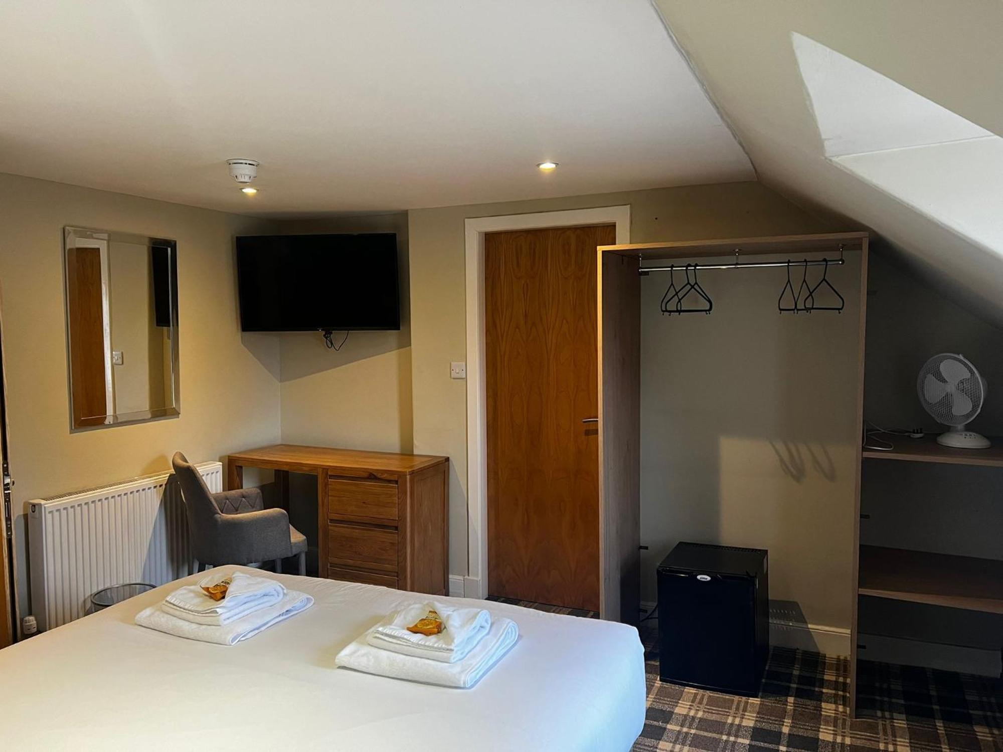 Crown Hotel & Bar Inverness Exterior photo